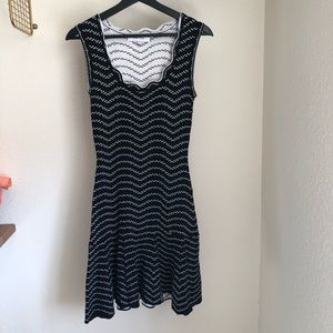 JOHN + JENN ANTHROPOLOGIE Black & White Scalloped Neck Geometric Dress SP